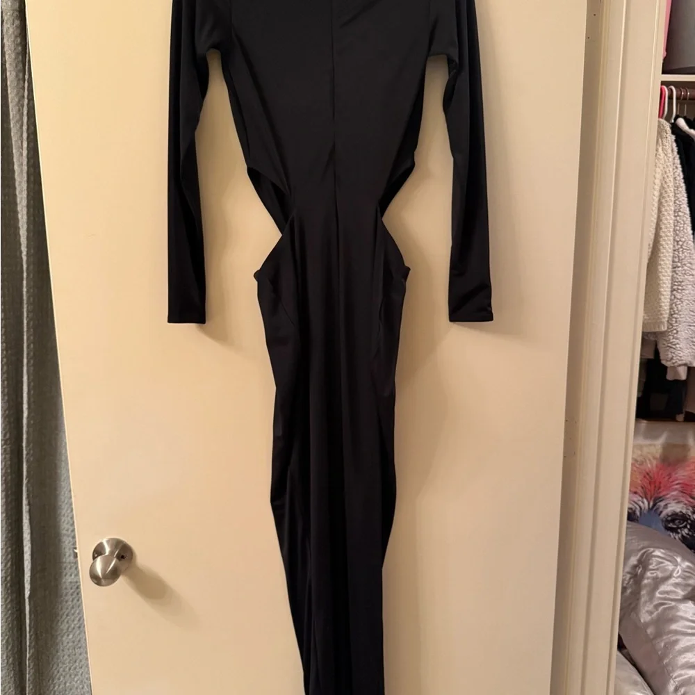 Oh Polly Premium Jersey Long Sleeve Cut Out Maxi Dress - Picture 4 of 5
